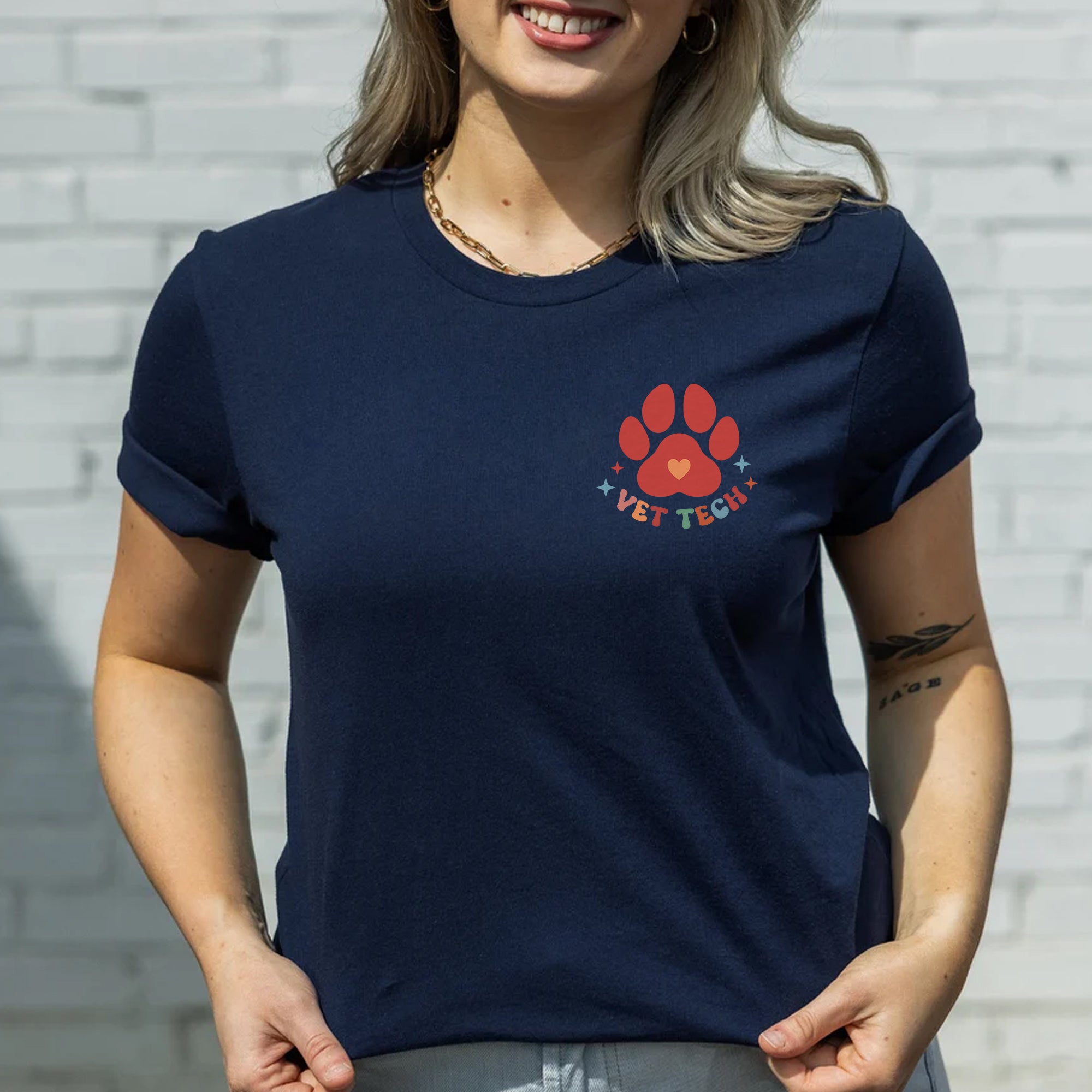 Sandjest Vet Tech T-Shirt in My Vet Tech Era Gift for Women Girl Friend