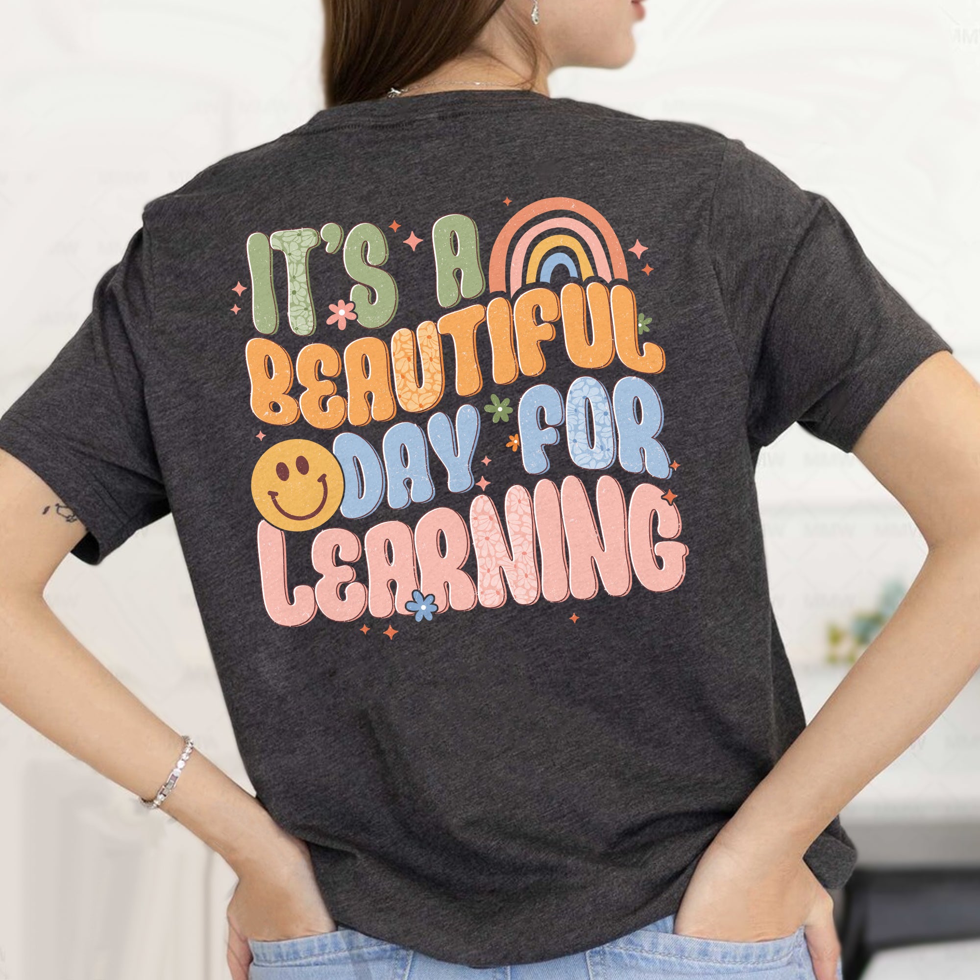 Sandjest Teacher T-Shirt It¡¯s a Beautiful Day for Learning Gift for Teachers Professors