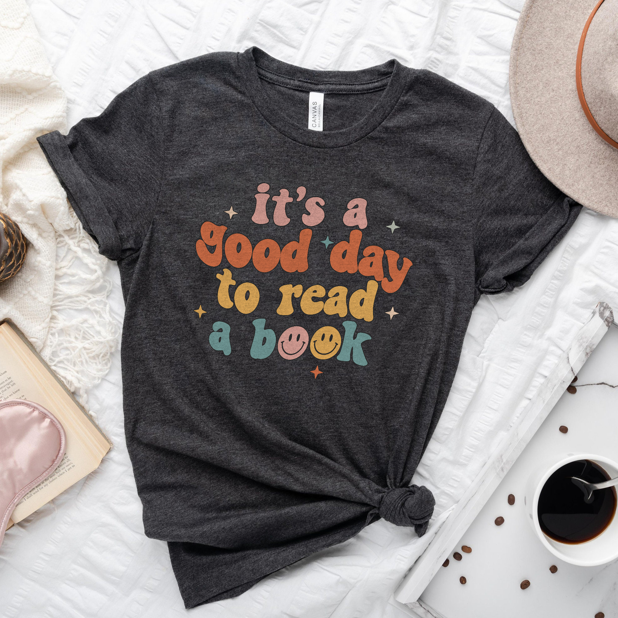 Sandjest Cute Teacher T-Shirt It¡¯s a Good Day to Read a Book Gift for Teachers