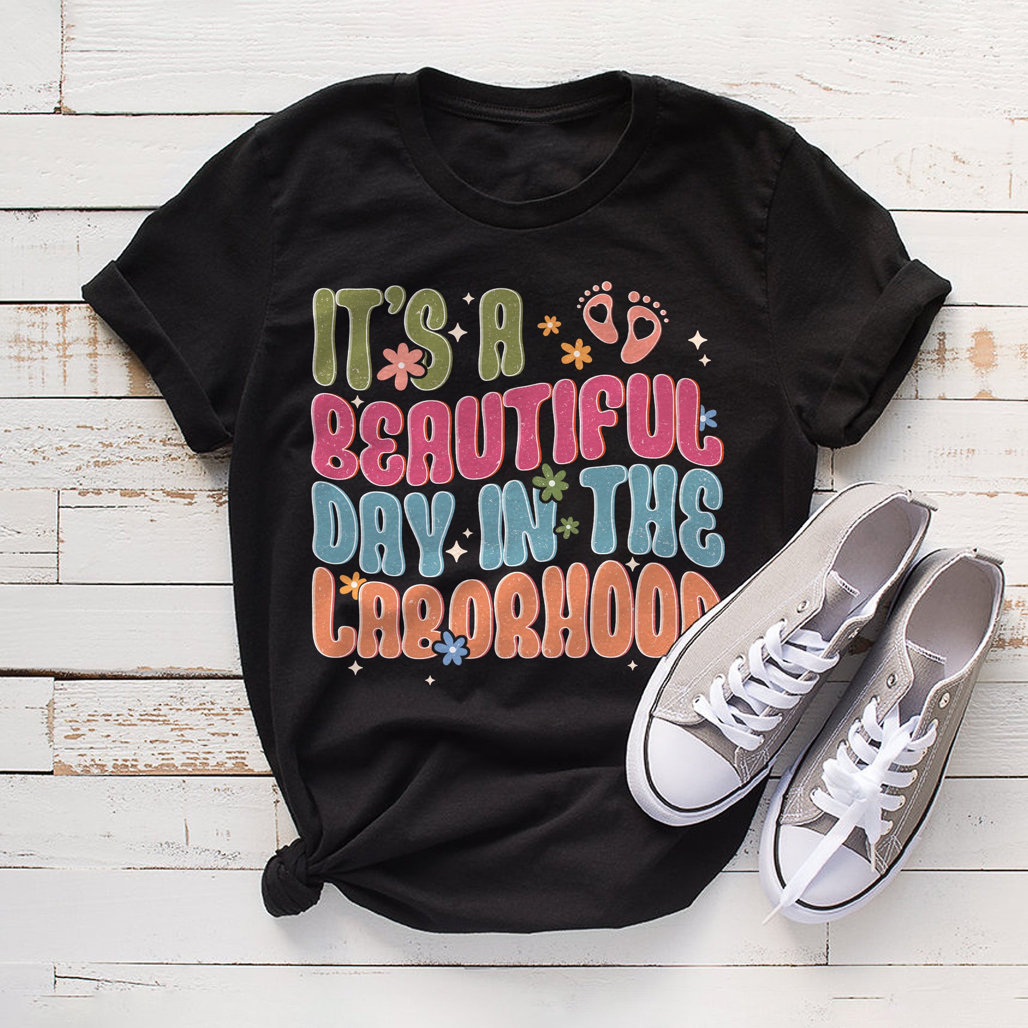 Sandjest Labor Nurse T-Shirt It¡¯s a Beautiful Day in the Laborhood Gift for Labor Nurses L&D Nurse OB Doctor