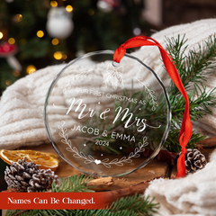 Personalized First Christmas Married Ornament - Newlywed Gifts, Glass Ornament for Couple, Christmas Tree Decoration
