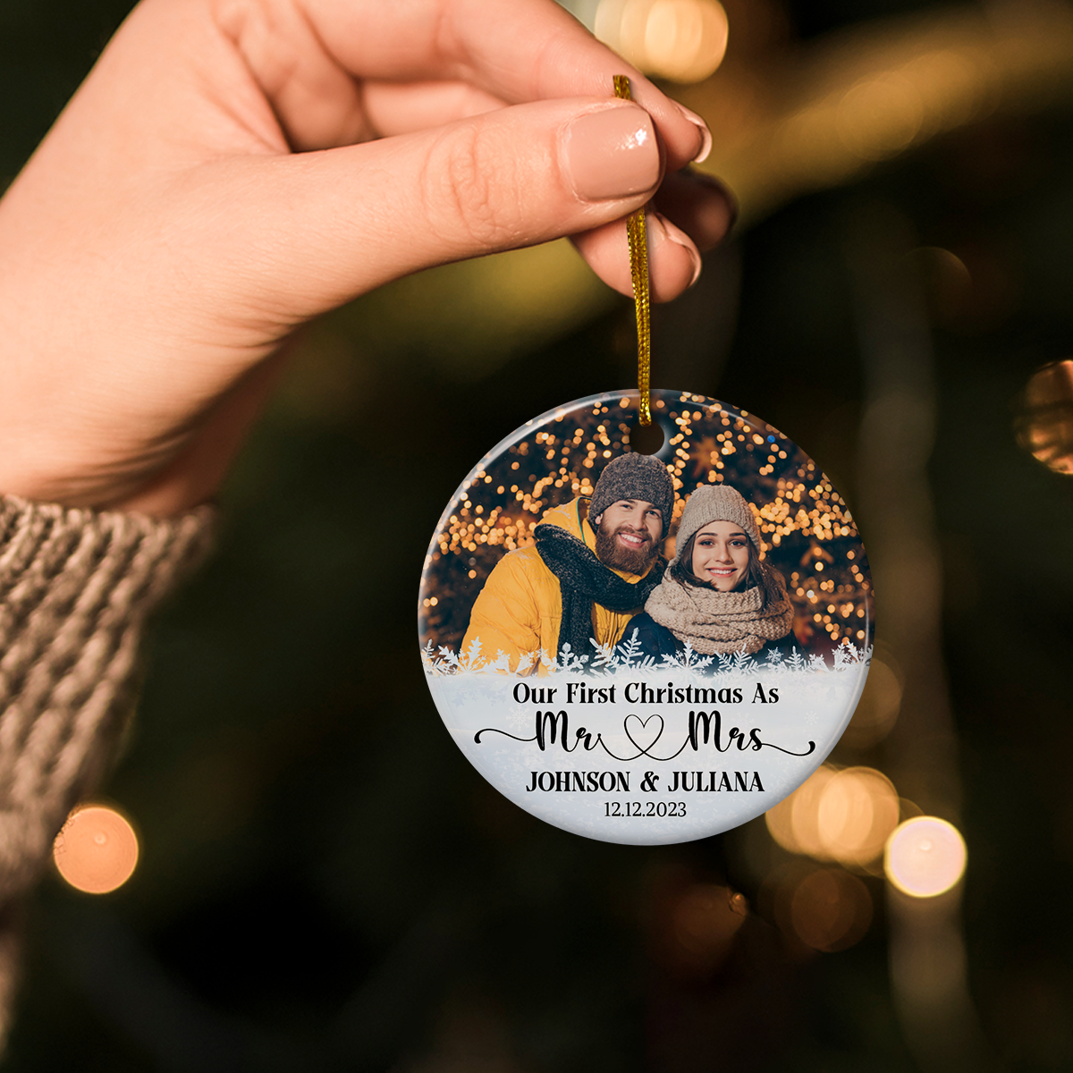 Personalized First Christmas as Mr and Mrs Ornament with Photo Picture Customized Ceramic Christmas Ornaments Marriage Wedding Keepsakes Gifts for Couple Wife Husband Xmas Tree Decor