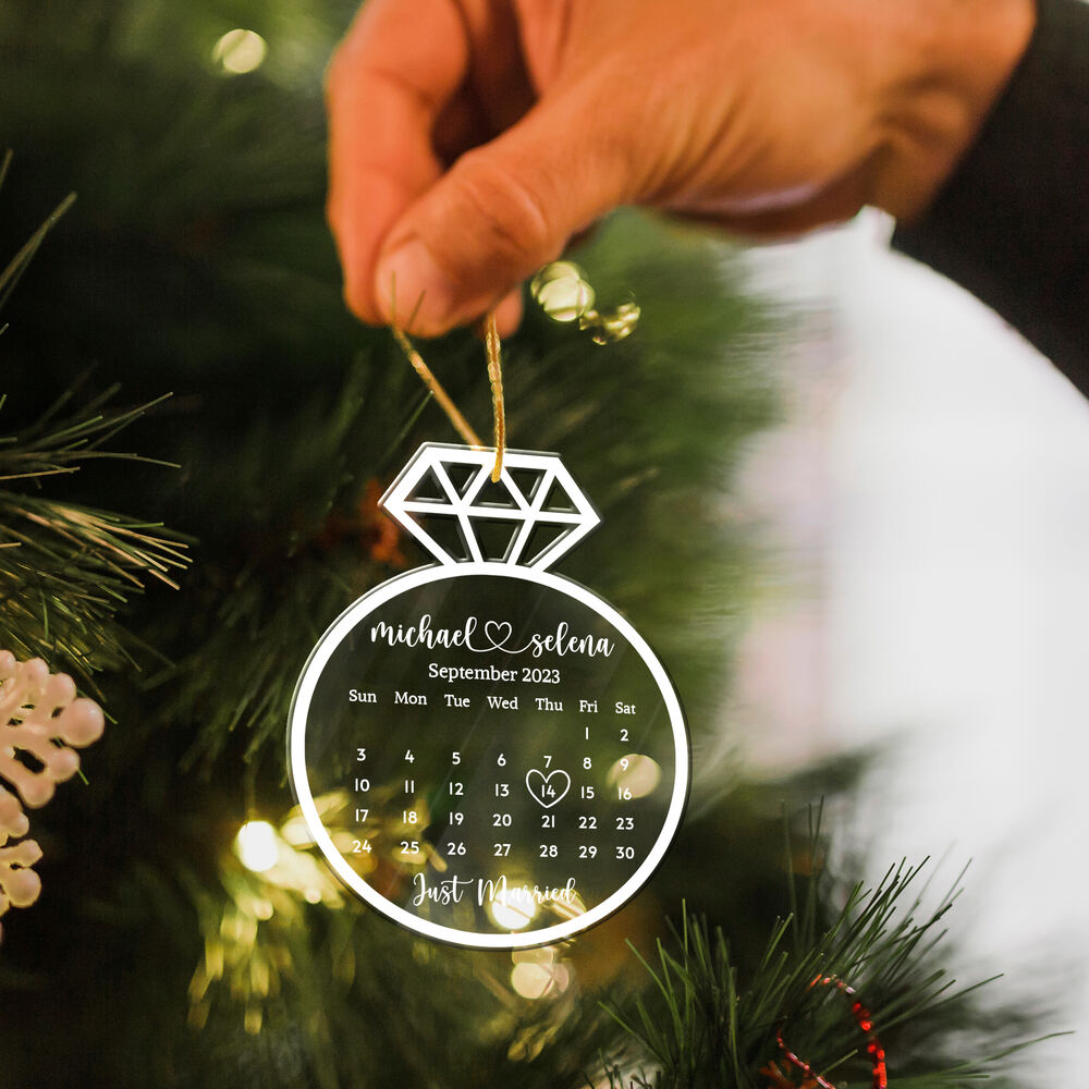 Personalized Couple Acrylic Ornament Shaped Like A Calendar