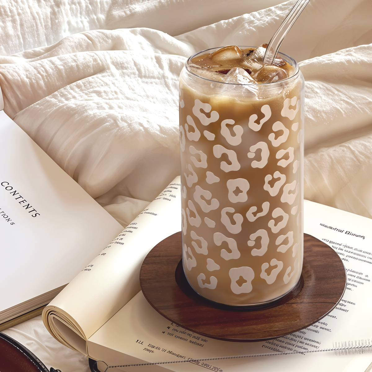 Leopard Glass Bottle, Beige Leopard Print Glass Cup with Lid & Straw, Iced Coffee Aesthetic Glass Can, Gift for Christmas Birthday Mother Day, Gifts for Women, 16oz