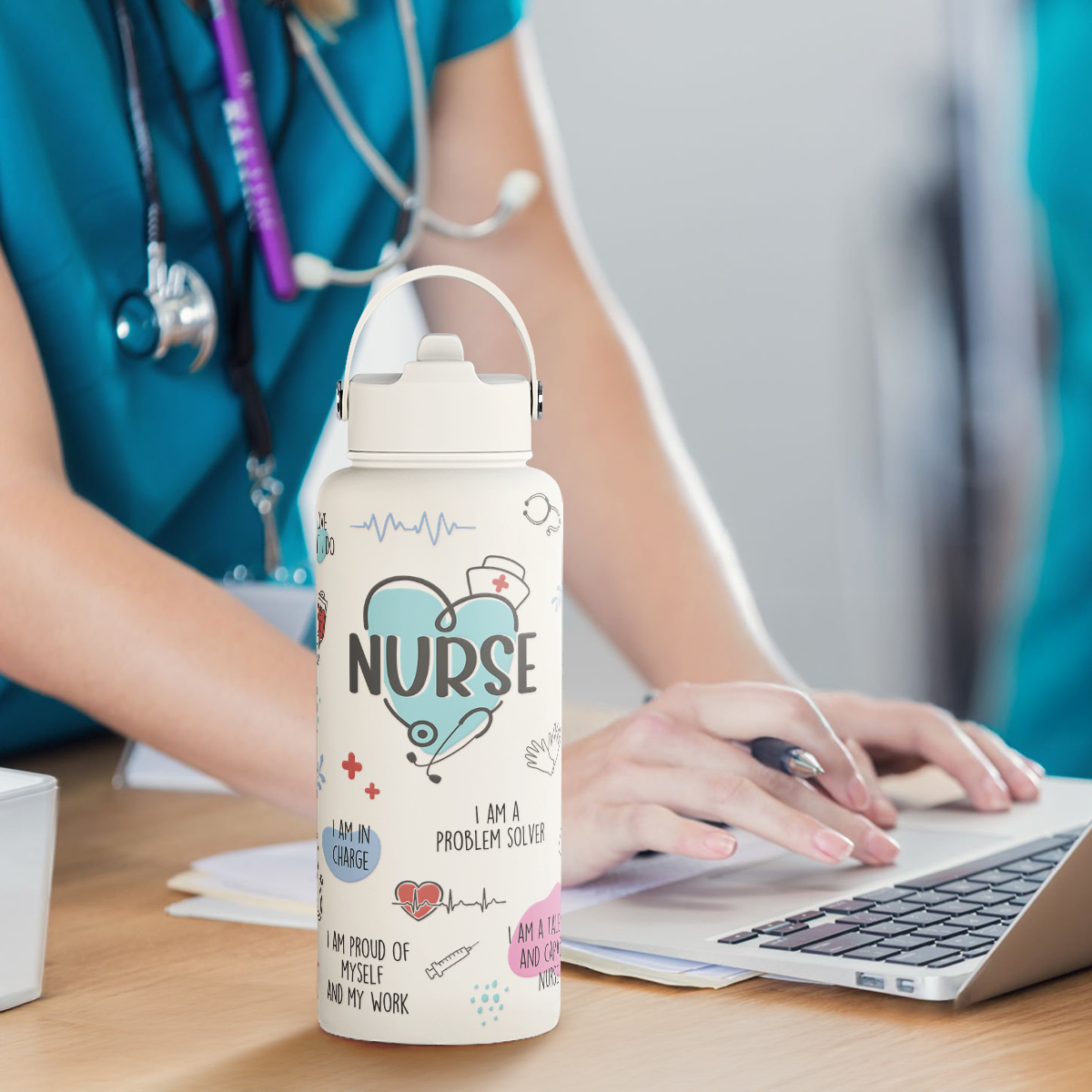 White Nurse SipChic | Straw Lid Water Bottle 32oz