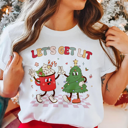 Sandjest Trendy Christmas Shirt for Women, Retro Trendy Christmas T-shirt, Hot Cocoa Vintage Woman Christmas Graphic Tee, Groovy Xmas Shirt