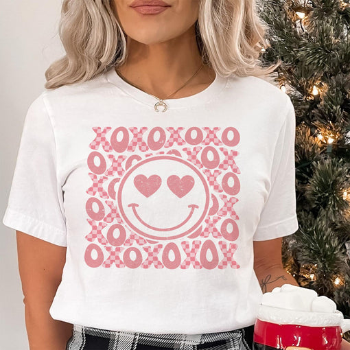 Sandjest Valentine Heart T-shirt Gift for Wife Girlfriend Retro Style Smiling Face