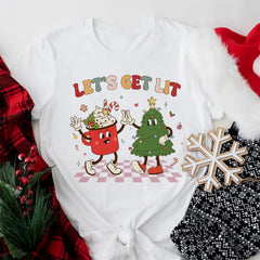 Sandjest Trendy Christmas Shirt for Women, Retro Trendy Christmas T-shirt, Hot Cocoa Vintage Woman Christmas Graphic Tee, Groovy Xmas Shirt