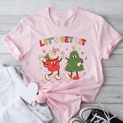 Sandjest Trendy Christmas Shirt for Women, Retro Trendy Christmas T-shirt, Hot Cocoa Vintage Woman Christmas Graphic Tee, Groovy Xmas Shirt