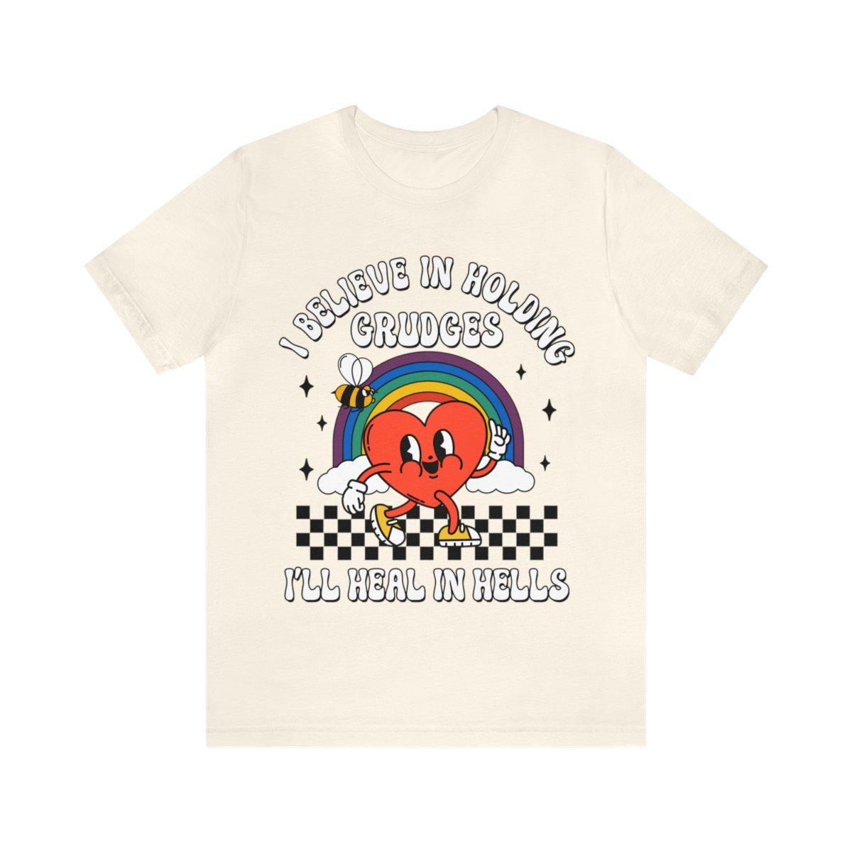 Sandjest Funny T-Shirt I Believe in Holding Grudges Groovy Retro StyleGift for Women Girl Friend