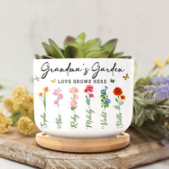 Personalized Grandma's Garden Plant Pot With Grandkids